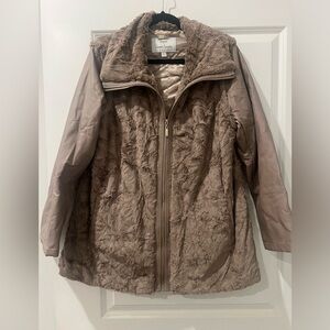 Dennis by Dennis Basso Sterling faux fur and faux leather coat size L